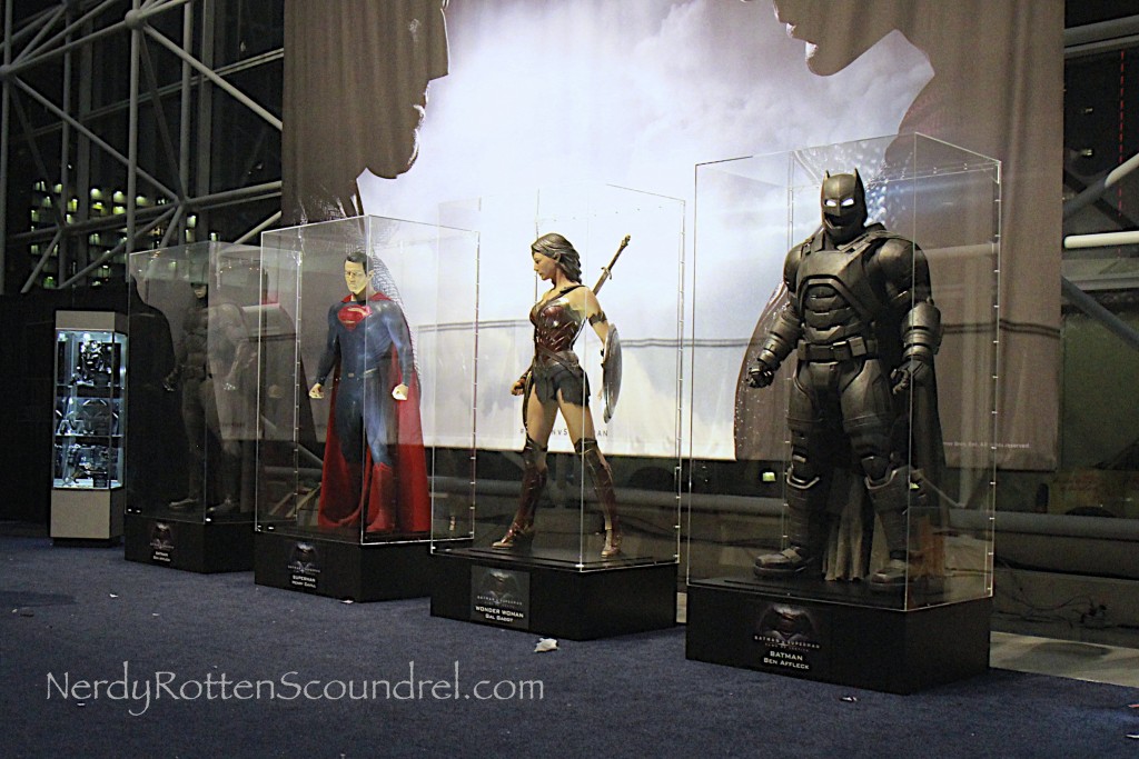 Batman-V-Superman-Costumes-New-York-Comic-Con-2