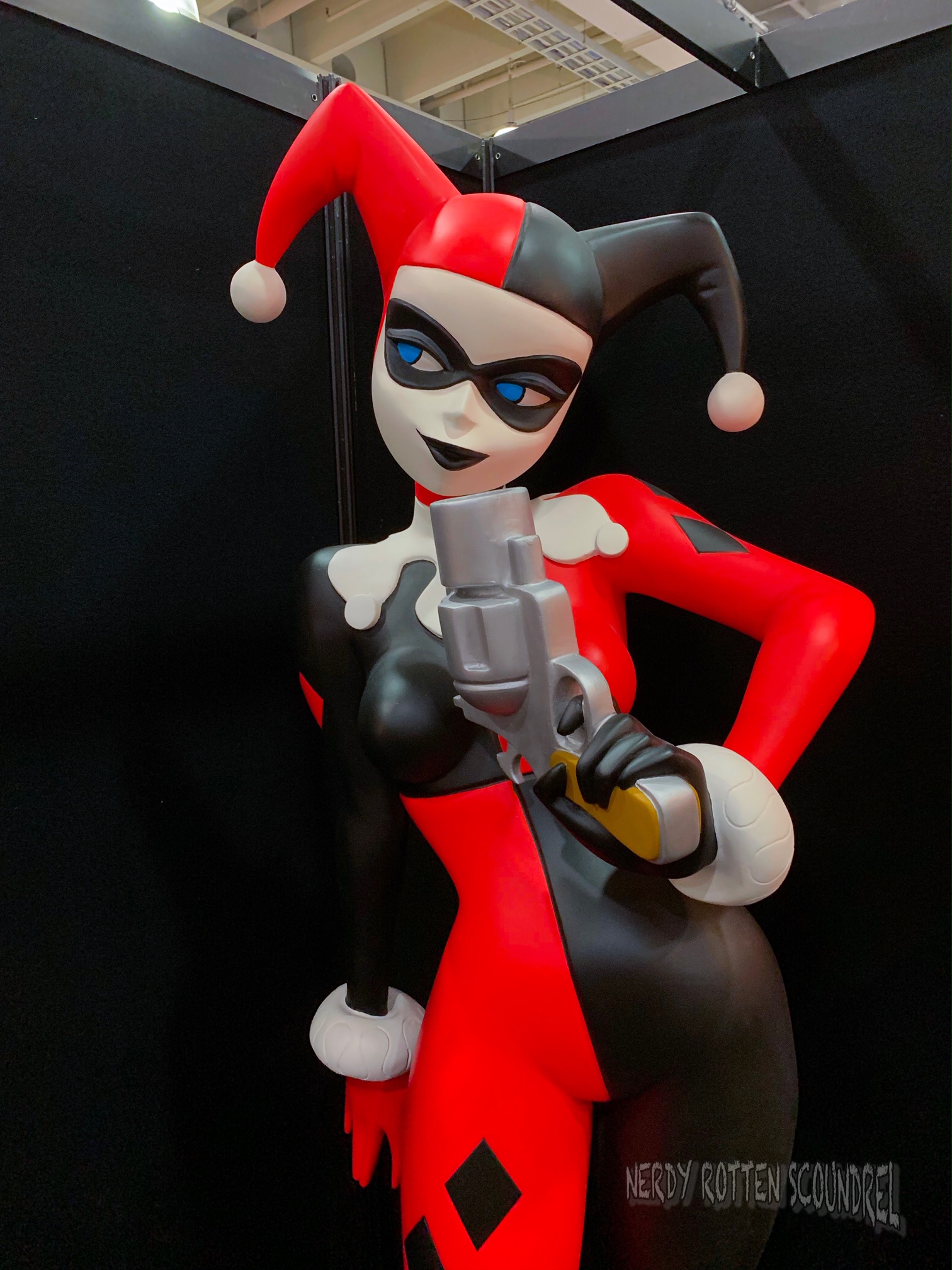 dc collectibles harley's holiday quinn statue