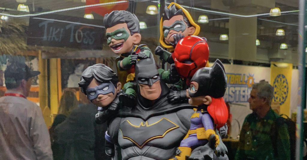 batman family statue set