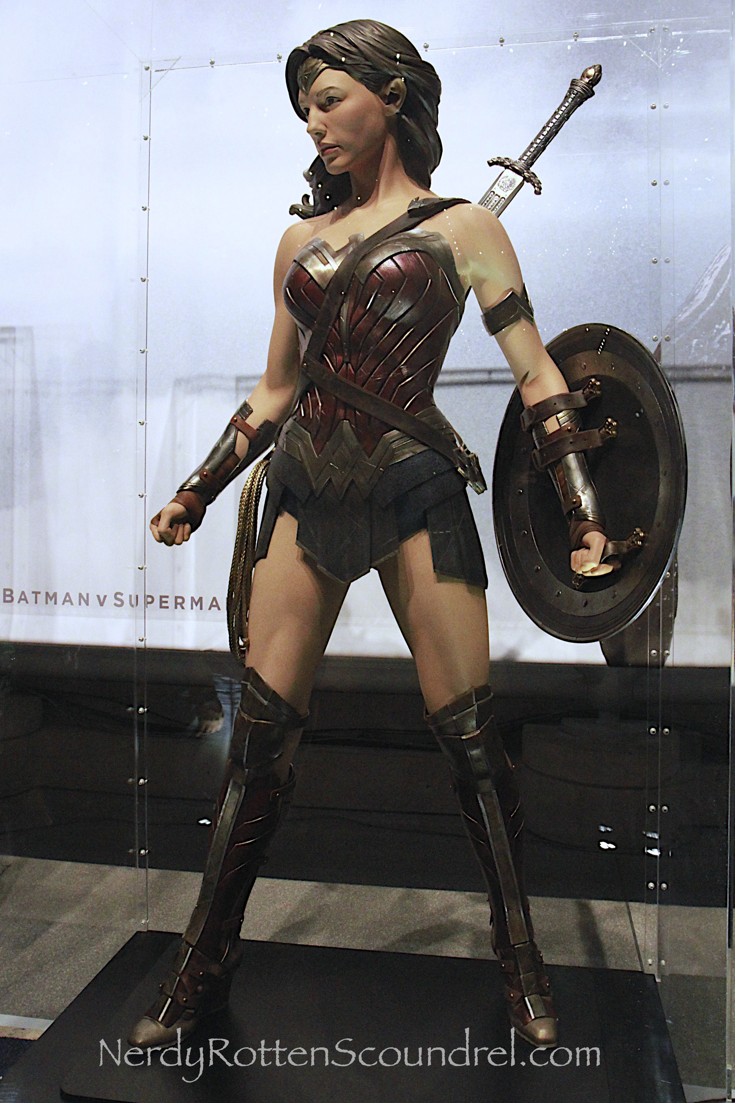 NY COMIC CON Gal Gadot BATMAN V SUPERMAN Wonder Woman Costume